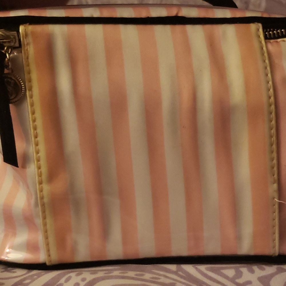 VS Pink & White Striped Makeup Case - Picture 5 of 5
